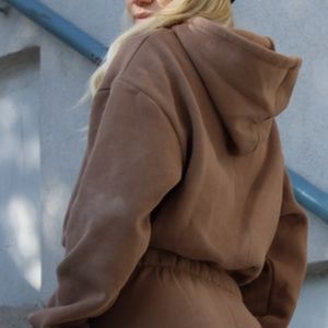 Brown comfy cropped sweater